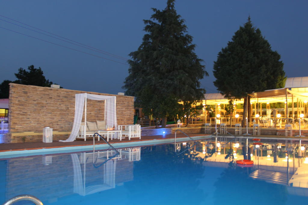 Chris & Eve Mansion Hotel โคโมทินี ภายนอก รูปภาพ