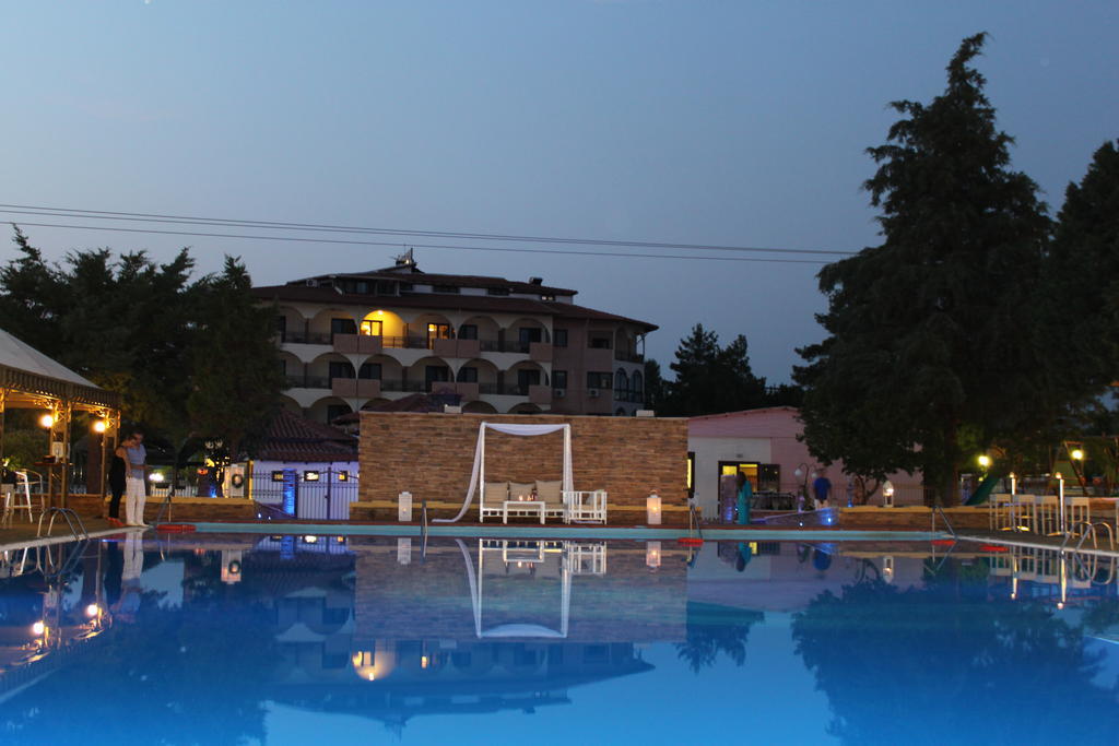 Chris & Eve Mansion Hotel โคโมทินี ภายนอก รูปภาพ