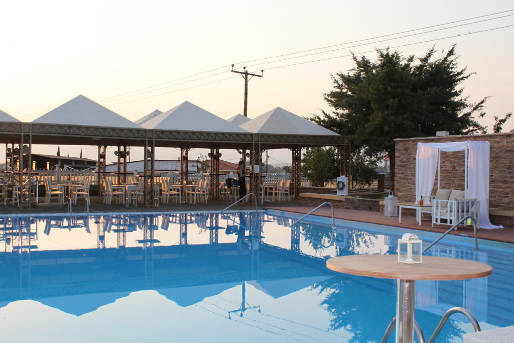 Chris & Eve Mansion Hotel โคโมทินี ภายนอก รูปภาพ